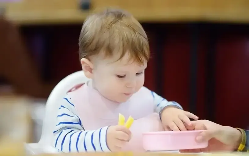 baby eating