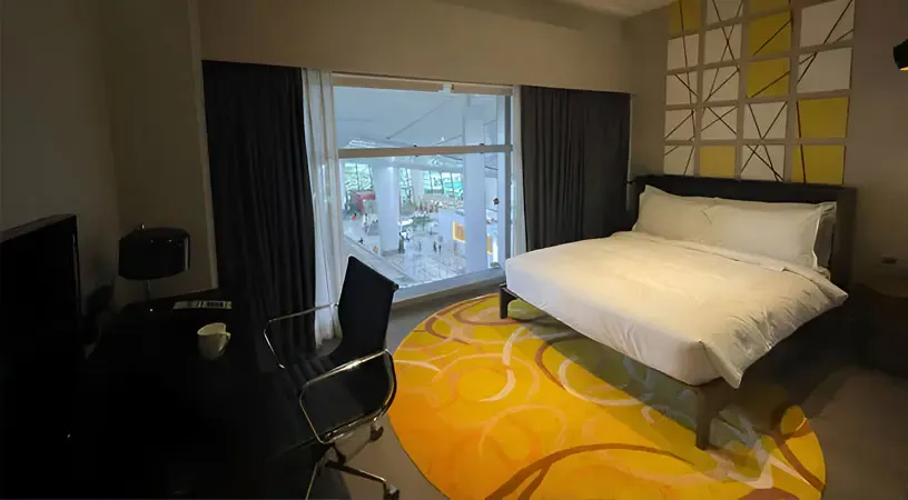 hotel-room